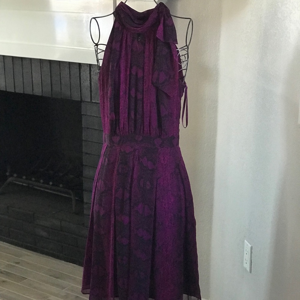 White black house marker beautiful purple dress